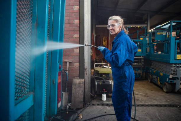 Best Animal Enclosure Cleaning  in Tawas City, MI